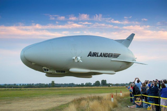 Airlander Landing with Crowd