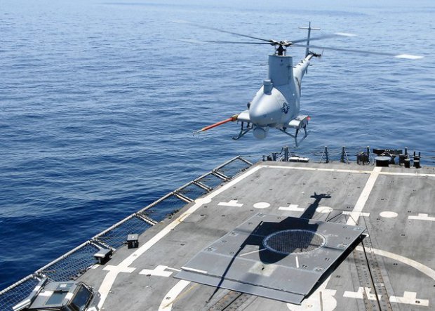 Fire Scout Over Frigate McInerney - Photo:MC2 Alan Gragg, US Navy