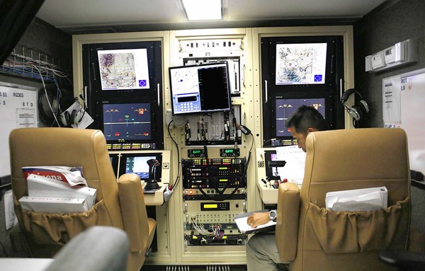 Customs & Border Protection Predator B Ground Control Station - Photo: Brian Bennett/Los Angeles Times/MCT