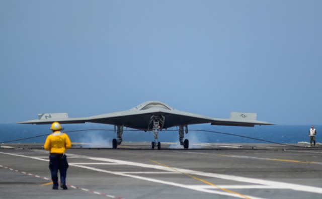 X-47B_Landing