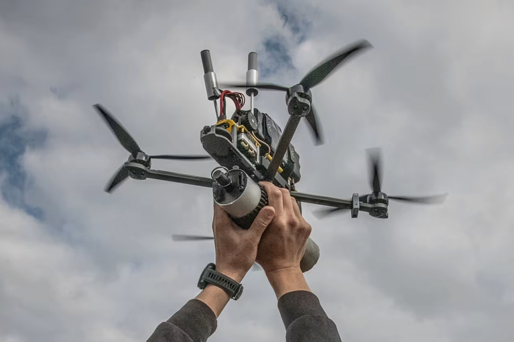 Kyiv’s Drone Suppliers Ramp Up Production of Cheap EW-Proof Computer-Guided Drones