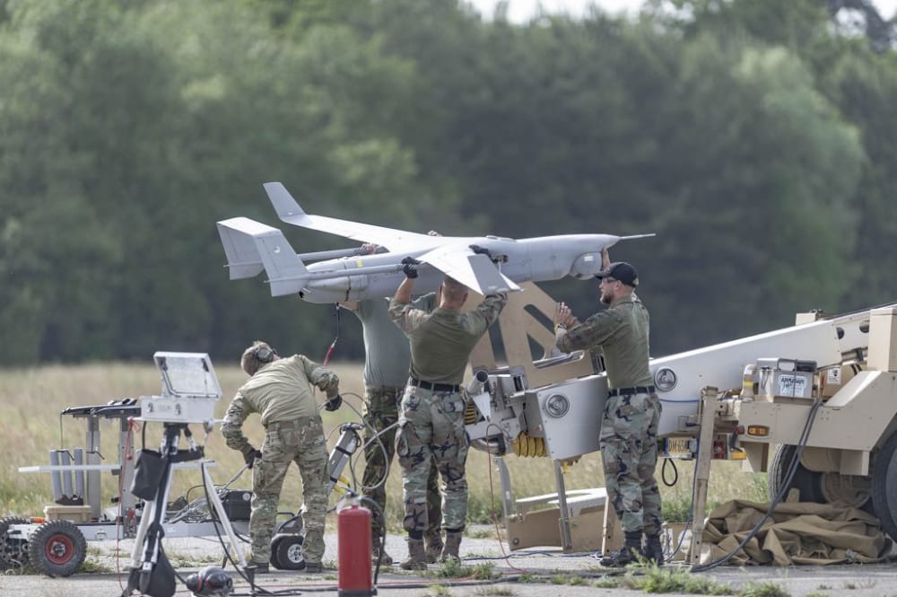 Benelux Armies Jointly Train to Operate Integrator Drones