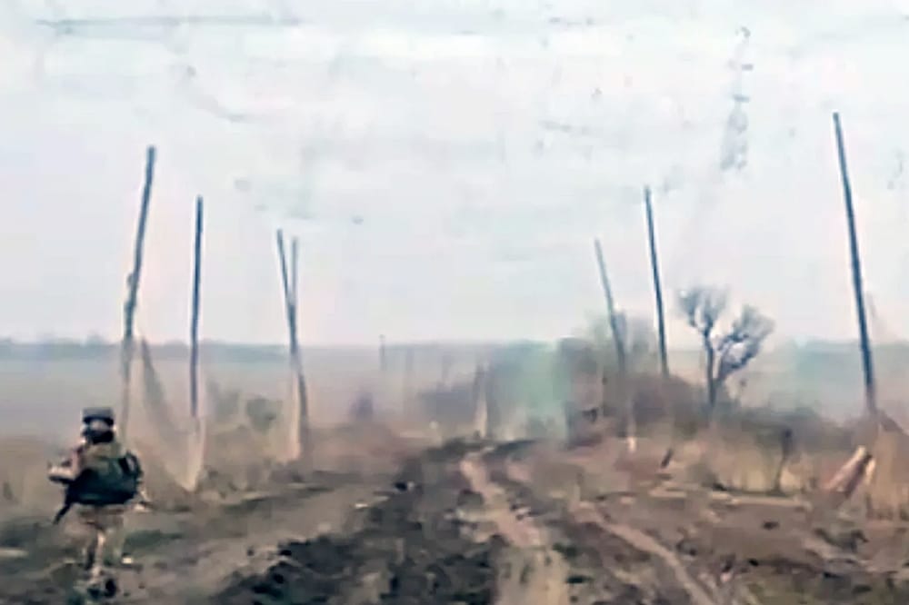 Russians Erect Mesh Net ‘Tunnel’ Over a Mile Long to Counter Ukrainian FPV Drones