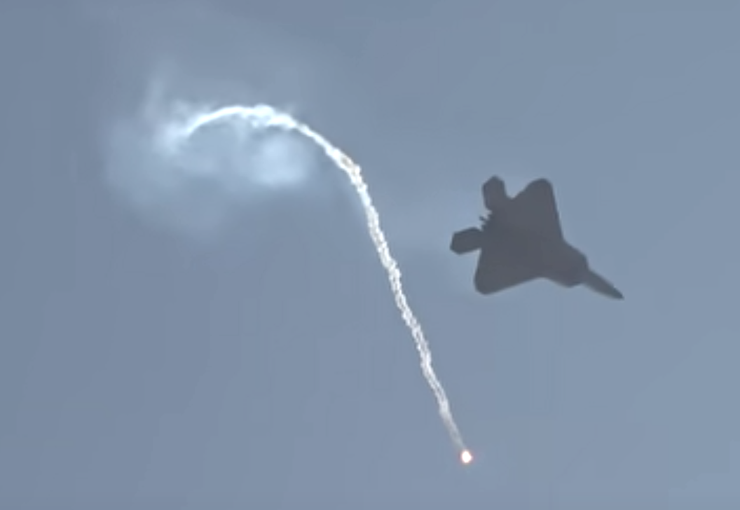 F-22 Raptor Freefall at Huntington Beach Airshow