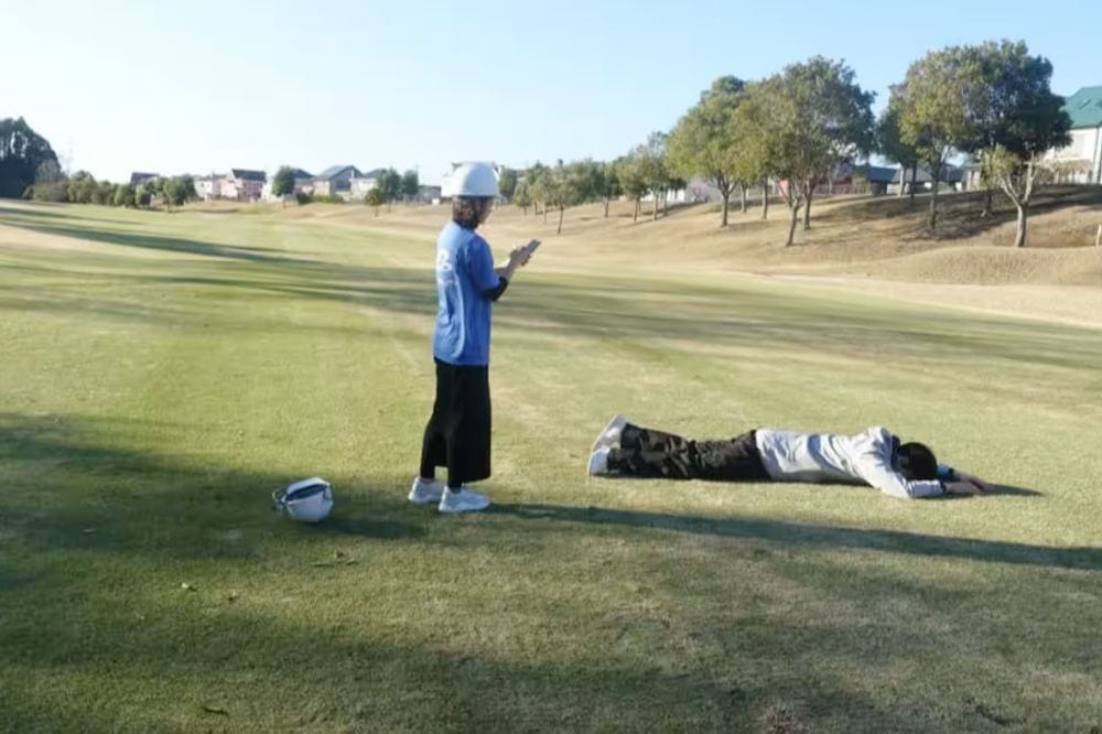 Japan Tests Airlifting Defibrillators by Drone at Golf Course