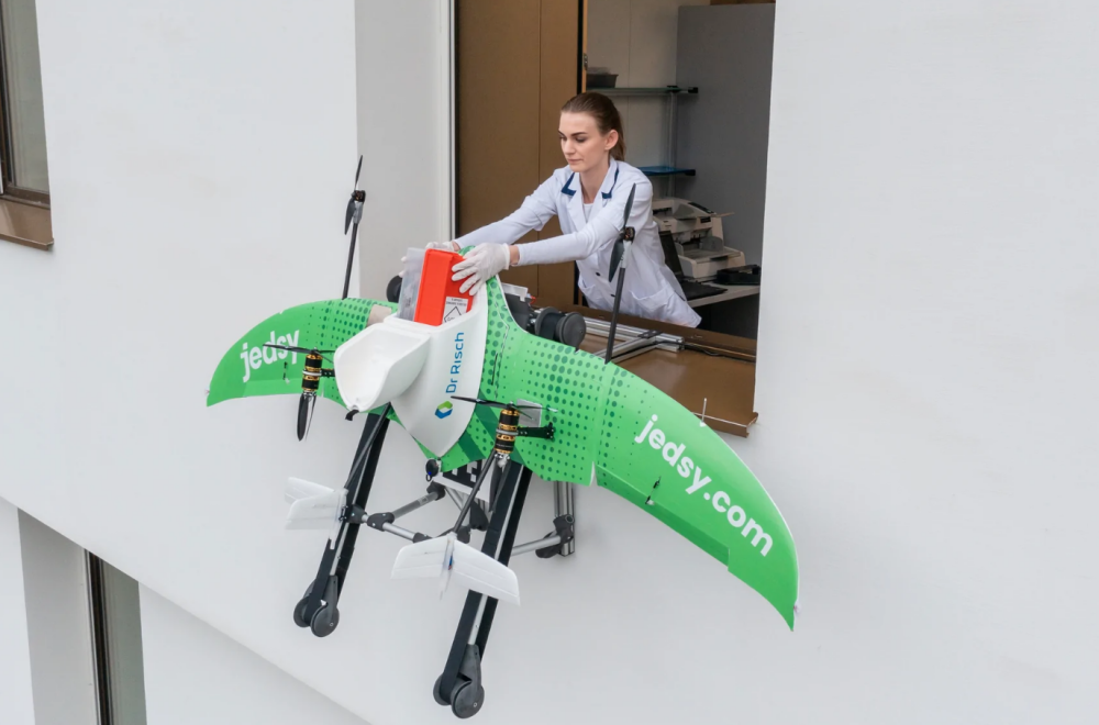 Swiss Drone Startup Delivers Samples to Lab Windows
