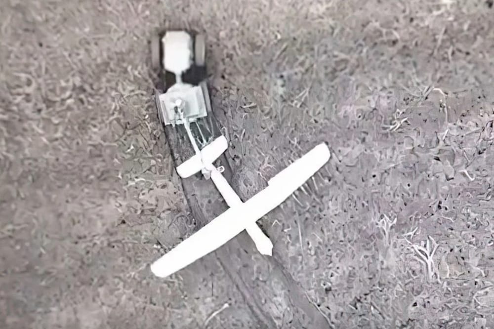 Ukrainian Soldiers Capture Russian Drone Using Robotic Vehicle