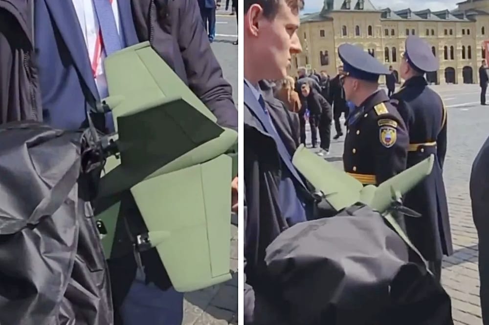 Putin’s Guards Seen with New Anti-Drone Weapon