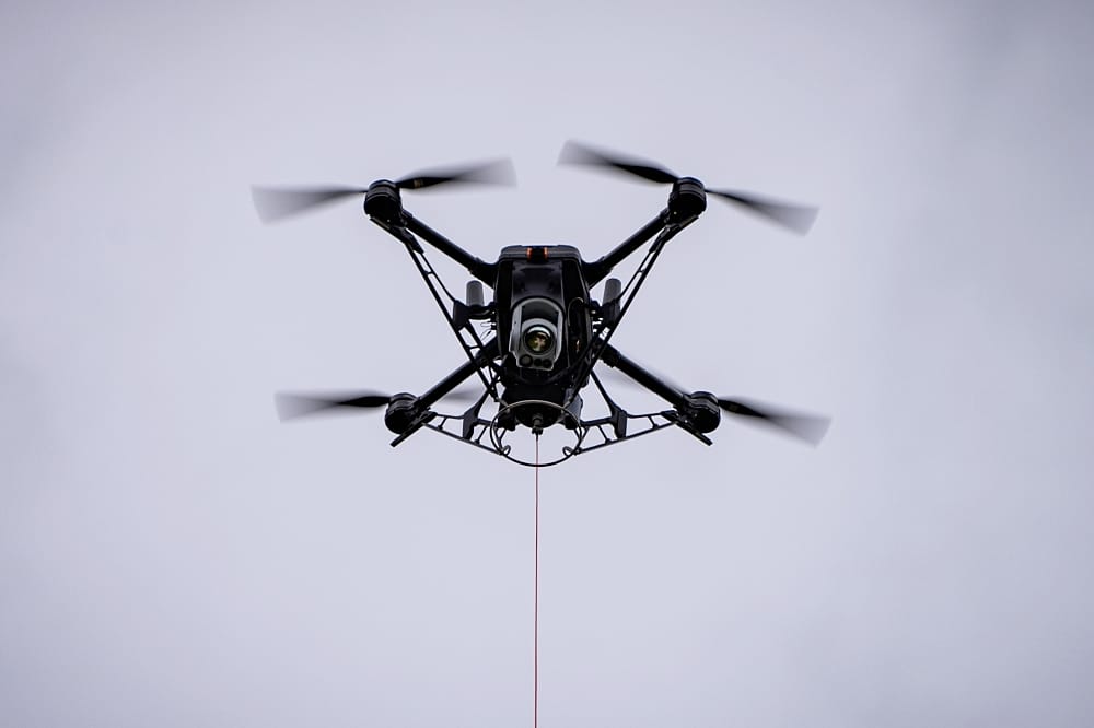 US Army Picks Hoverfly Tethered Spectre for Variable Height Antenna - Heavy (VHA-H) Program