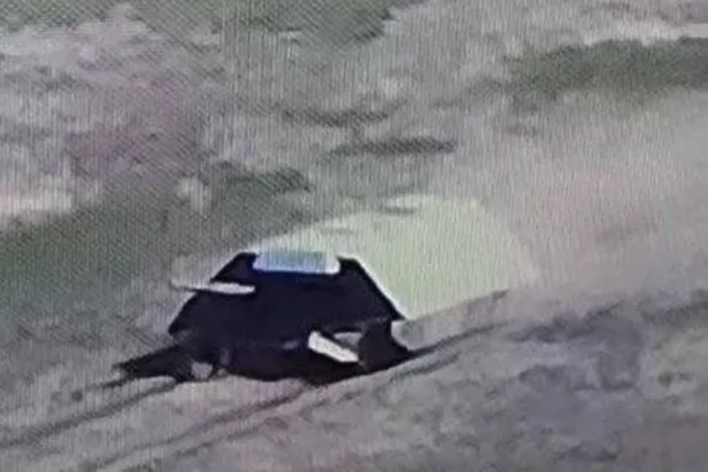 Turtle Tank - Russians Built Shell Over Tank as Drone Protection
