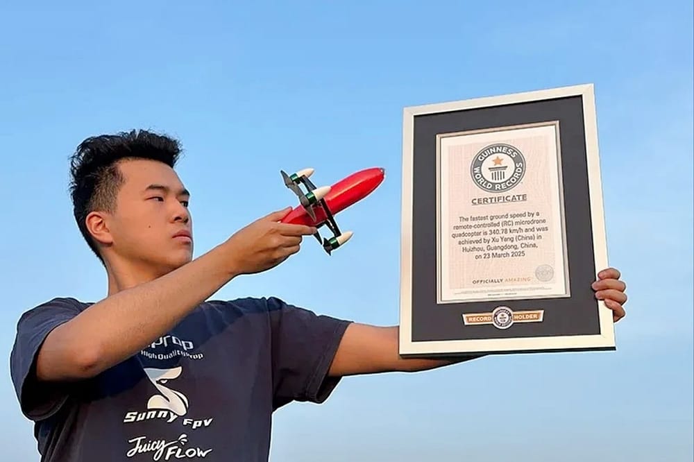 Chinese Student Xu Yang Breaks ‘Impossible’ Microdrone World Speed Record at 211 mph