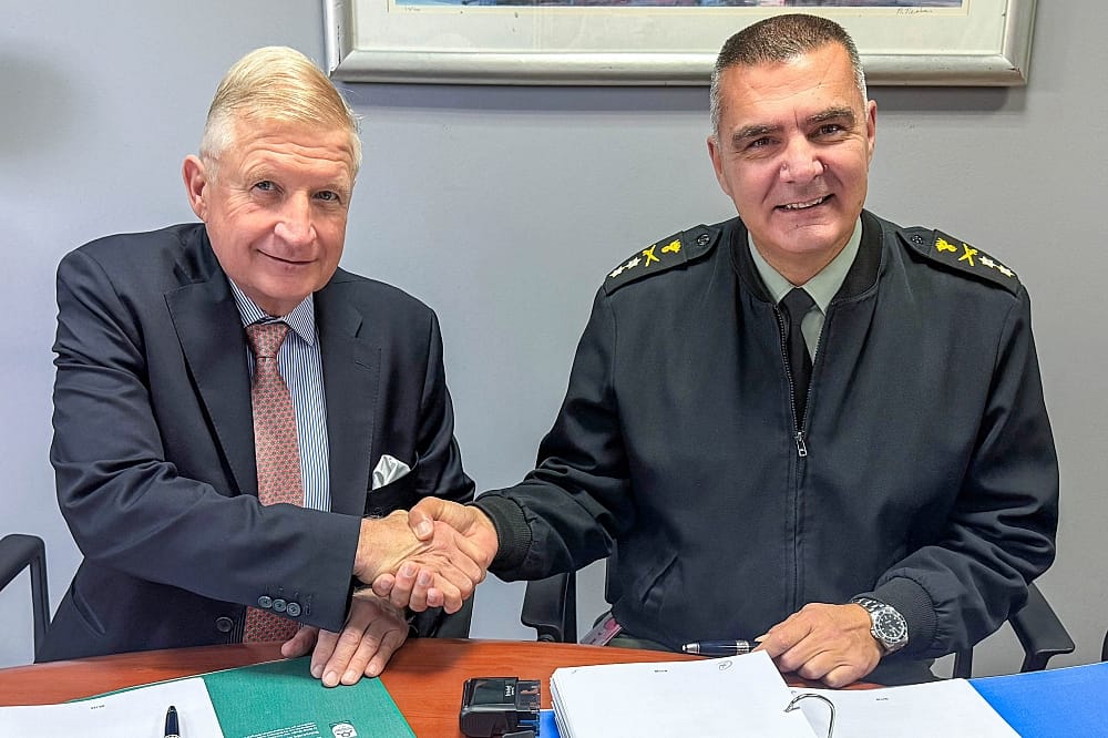 Greek Navy Procures CAMCOPTER S-100 for New FDI Frigates