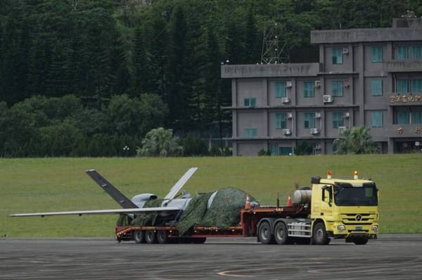 Taiwan's Teng Yun 2  Skids off Runway on Test Flight