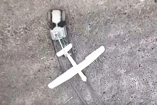 Ukrainian Soldiers Capture Russian Drone Using Robotic Vehicle