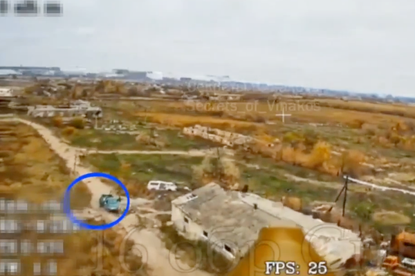 Russian FPV Drone with Fiber Optics Loses Signal on Approach