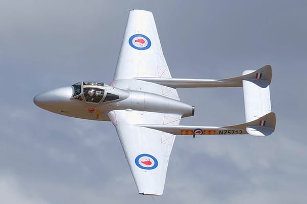 de Havilland Vampire - 4 Cannons, 8 Rockets, and a Very Small Jet